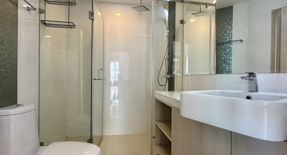 À vendre 2 chambres condo à Pratumnak, Pattaya