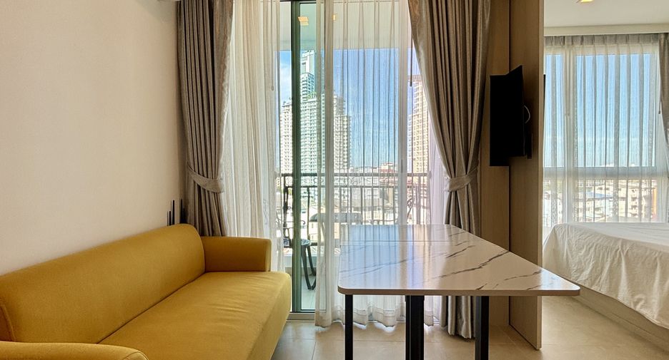 For sale 2 ベッドルーム condo in Bang Lamung, Chonburi