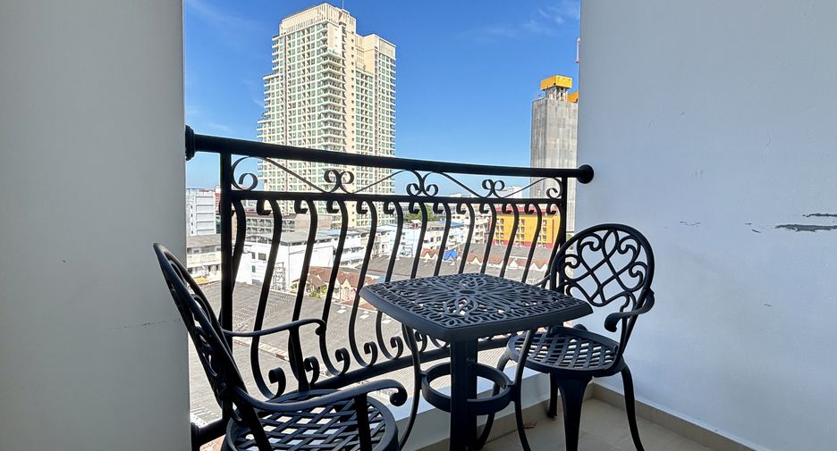 For sale 2 ベッドルーム condo in Bang Lamung, Chonburi