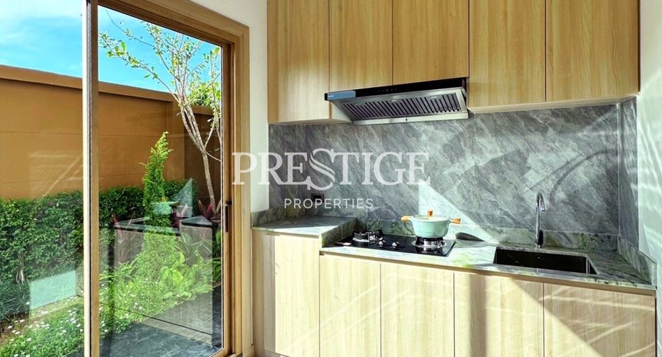 For sale 4 ベッドルーム house in Bang Lamung, Chonburi
