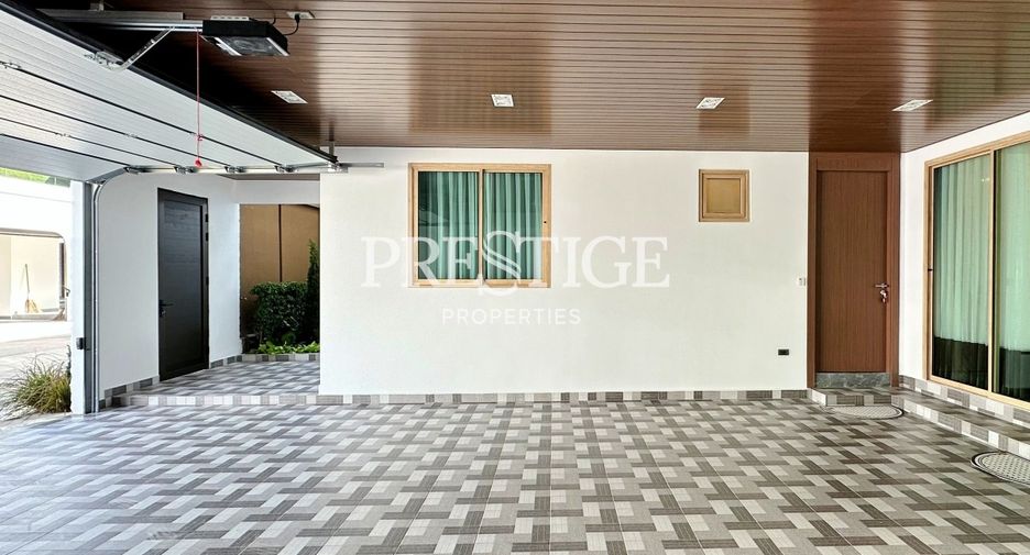 For sale 4 ベッドルーム house in Bang Lamung, Chonburi