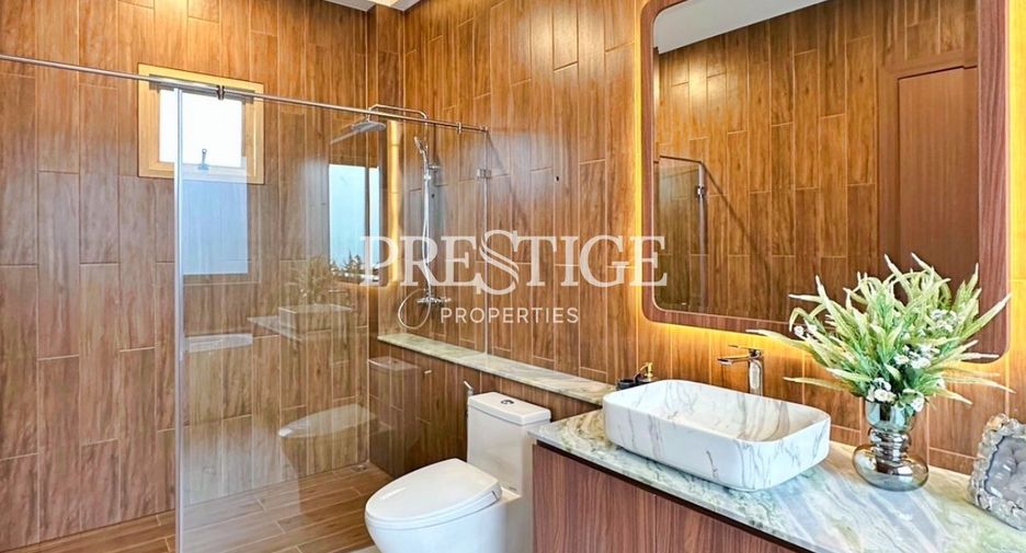 For sale 4 ベッドルーム house in Bang Lamung, Chonburi