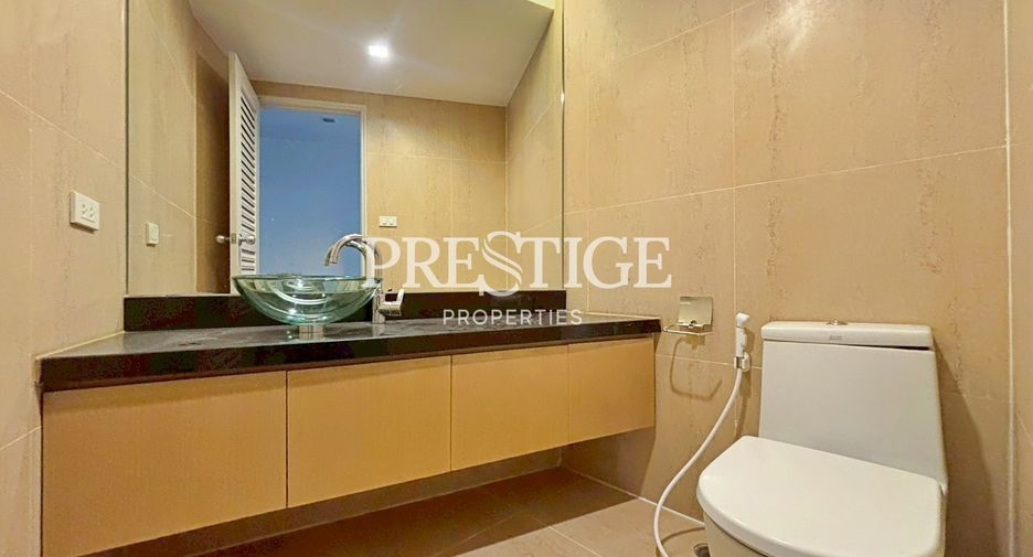 For rent 2 bedrooms condo in Pratumnak, Pattaya