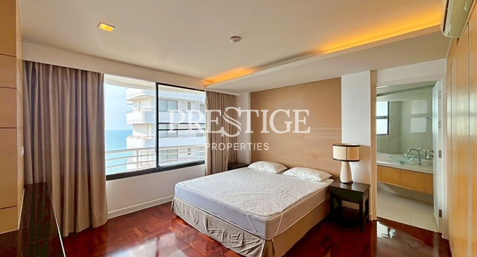For rent 2 bedrooms condo in Pratumnak, Pattaya
