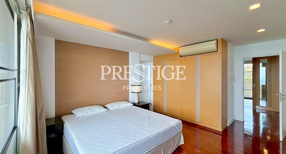 For rent 2 bedrooms condo in Pratumnak, Pattaya