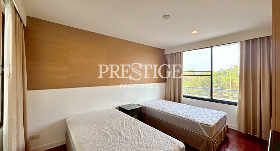 For rent 2 bedrooms condo in Pratumnak, Pattaya