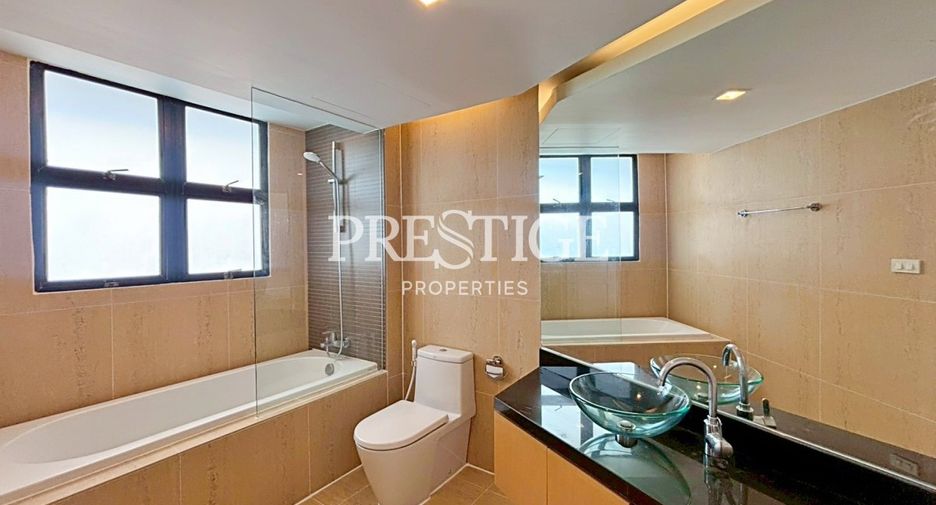 For rent 2 bedrooms condo in Pratumnak, Pattaya