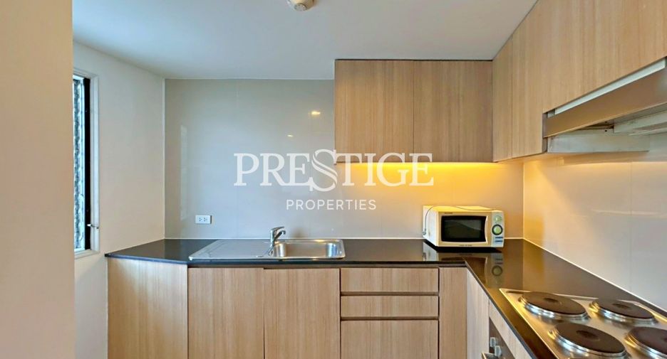 For rent 2 bedrooms condo in Pratumnak, Pattaya