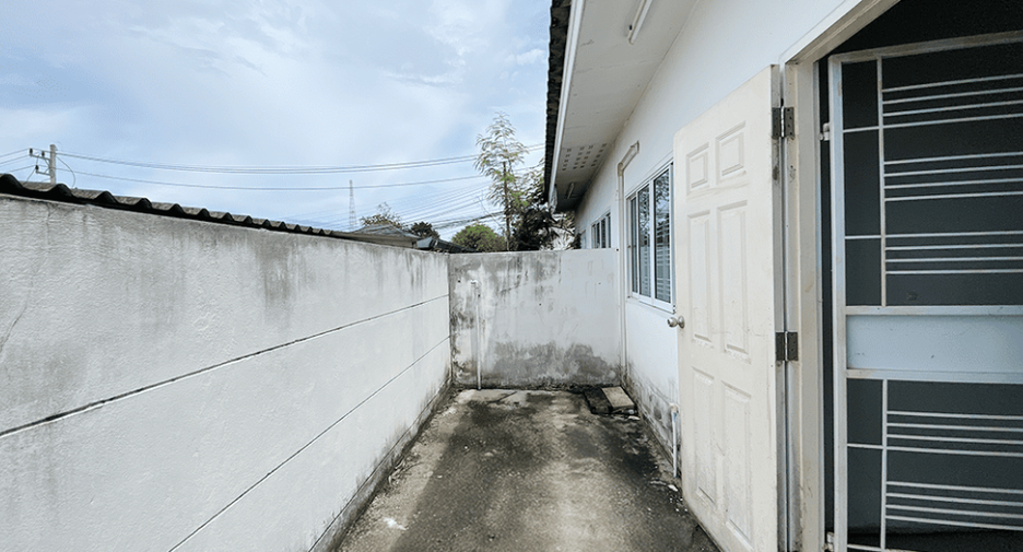 For sale 2 bedrooms townhouse in Ban Chang, Rayong