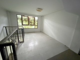 For sale 1 bed retail Space in Bang Kapi, Bangkok