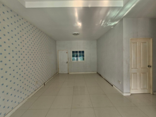 Haus zum Kauf mit 2 Zimmer in Pluak Daeng, Rayong
