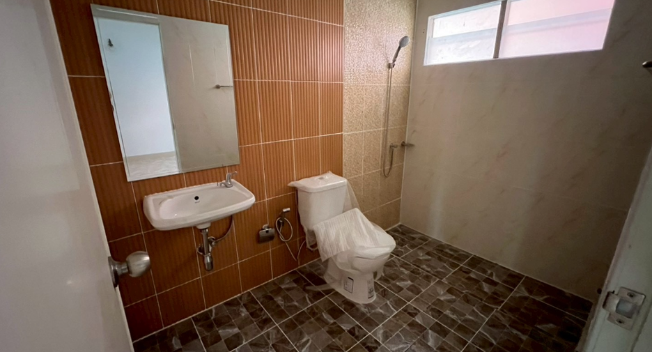 For sale 3 bedrooms house in Ban Chang, Rayong