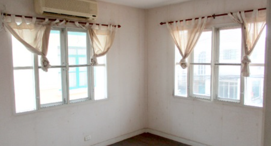 Haus zum Kauf mit 4 Zimmer in Bang Phli, Samut Prakan