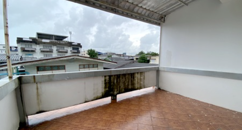 For sale 3 bedrooms retail Space in Mueang Rayong, Rayong