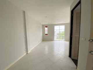 À vendre 3 chambres local commercial à Mueang Rayong, Rayong
