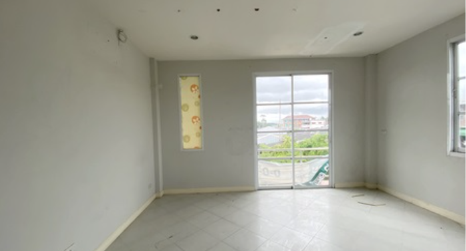 For sale 3 bedrooms retail Space in Mueang Rayong, Rayong
