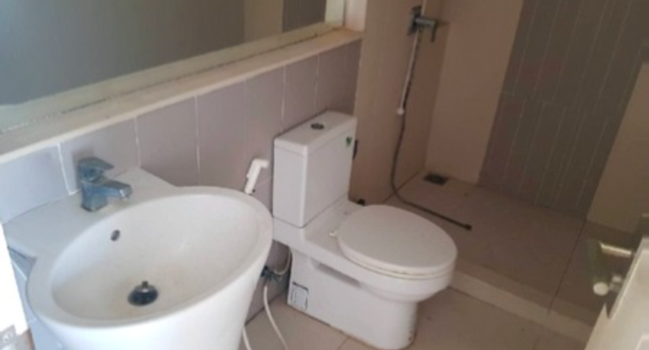 For sale 3 ベッドルーム townhouse in Suan Luang, Bangkok