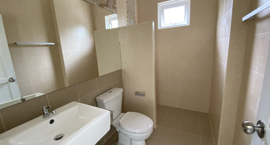 Haus zum Kauf mit 3 Zimmer in Ban Chang, Rayong