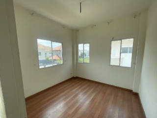 For sale 3 bedrooms house in Lat Krabang, Bangkok