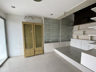 À vendre 3 chambres local commercial à Mueang Rayong, Rayong