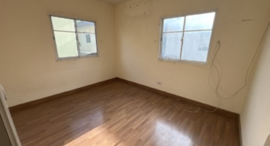For sale 3 ベッドルーム house in Sai Mai, Bangkok