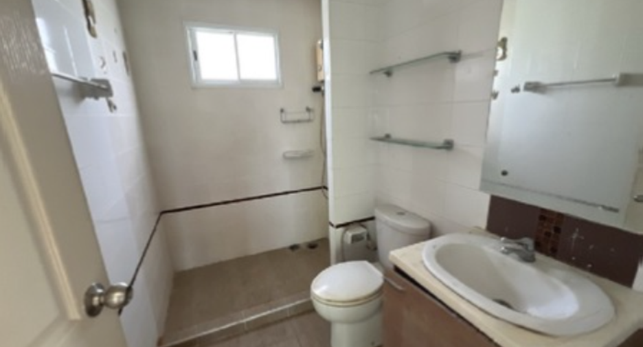 For sale 3 ベッドルーム house in Sai Mai, Bangkok