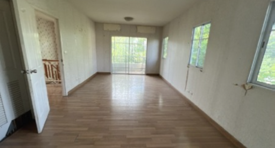 For sale 3 ベッドルーム house in Sai Mai, Bangkok