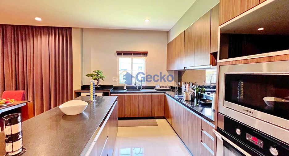 Casa en venta de 3 habitaciones en Bang Lamung, Chonburi