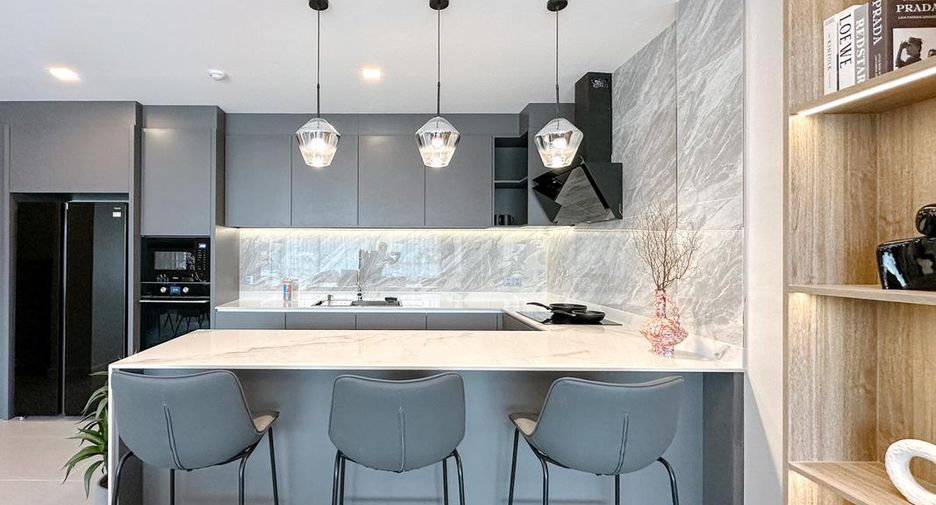 Condo en venta de 3 habitaciones en Bang Lamung, Chonburi