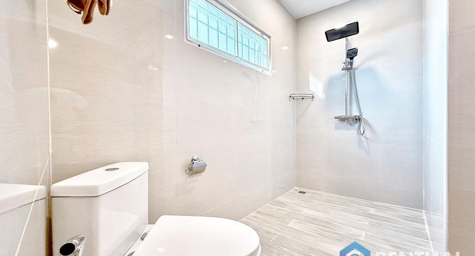 For sale 3 bedrooms house in Bang Lamung, Chonburi