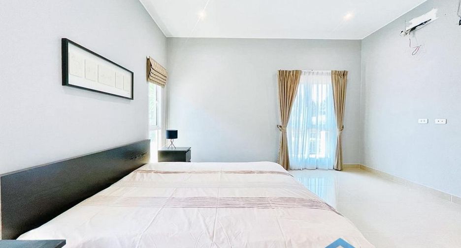 For rent and for sale 4 bedrooms house in Bang Lamung, Chonburi