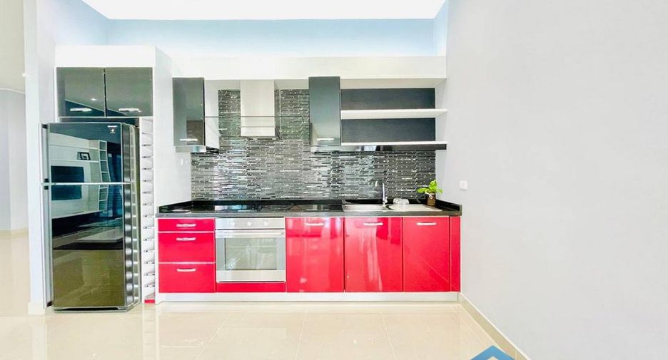 For rent and for sale 4 bedrooms house in Bang Lamung, Chonburi
