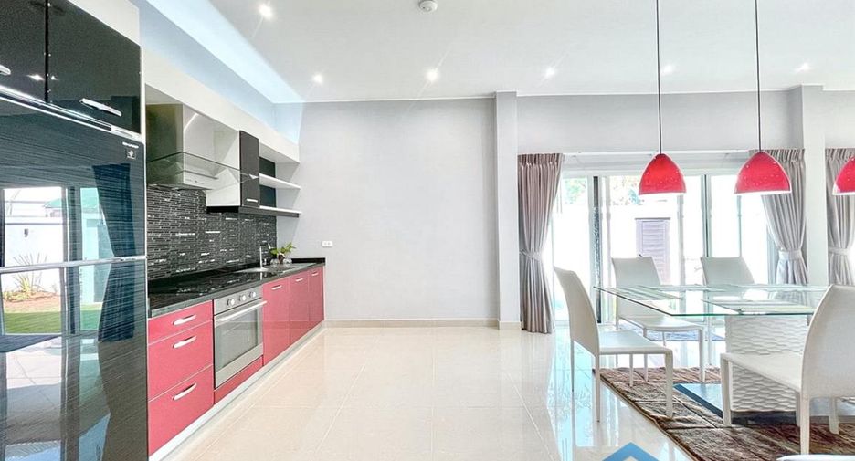 For rent and for sale 4 bedrooms house in Bang Lamung, Chonburi