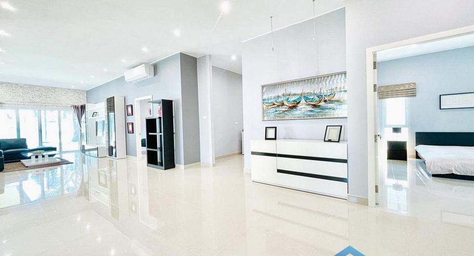 For rent and for sale 4 bedrooms house in Bang Lamung, Chonburi