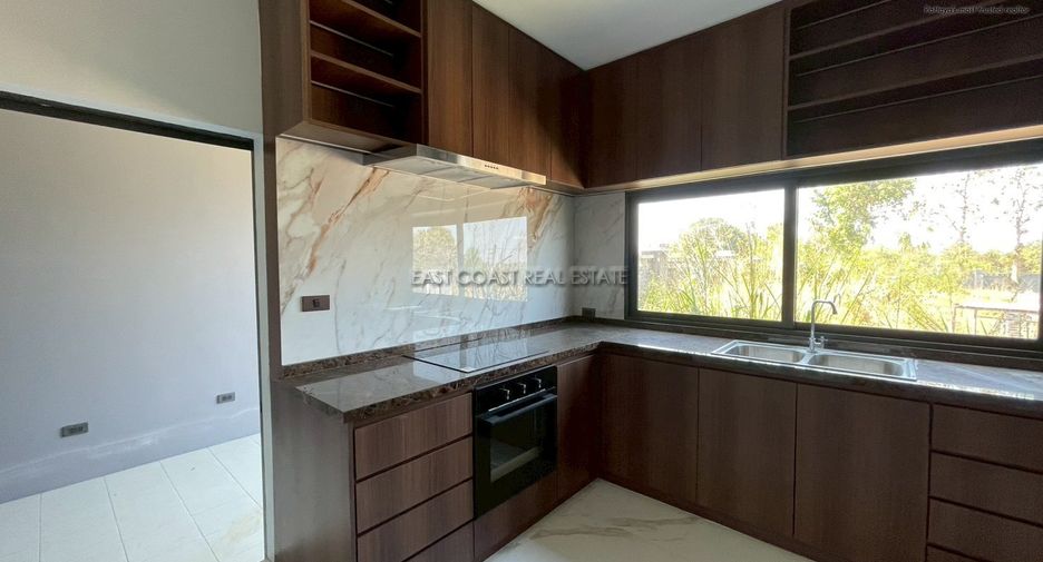 Casa en venta de 3 habitaciones en Bang Lamung, Chonburi