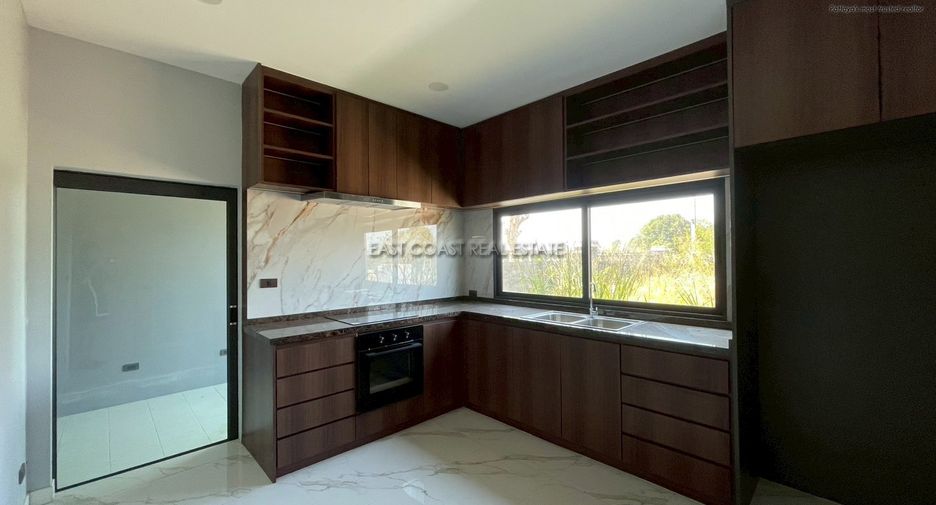 Casa en venta de 3 habitaciones en Bang Lamung, Chonburi