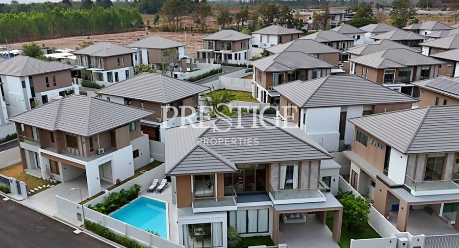 For sale 4 bedrooms house in Bang Lamung, Chonburi