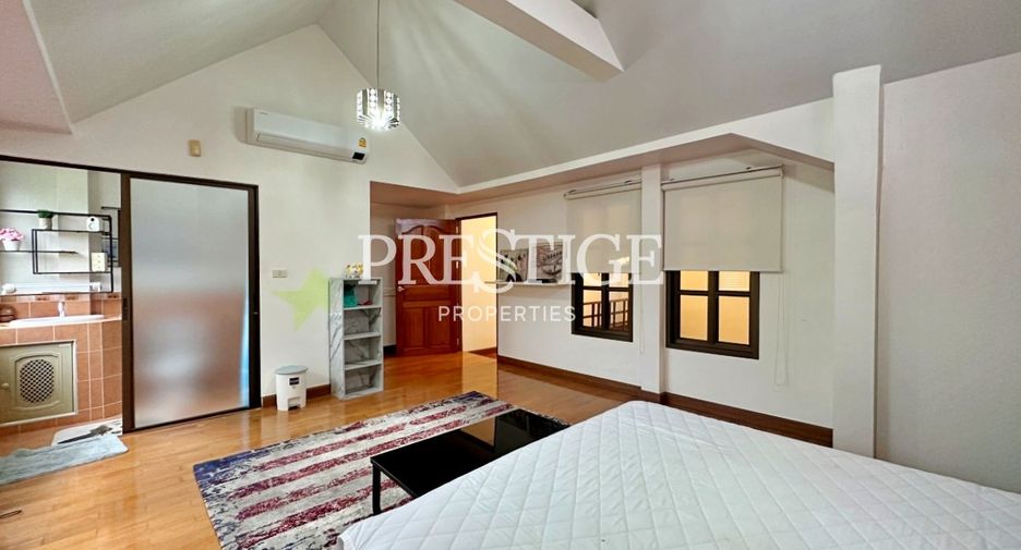 For sale and for rent 4 bedrooms house in Bang Lamung, Chonburi