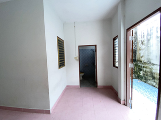 Casa adosada en venta de 2 habitaciones en Mueang Rayong, Rayong