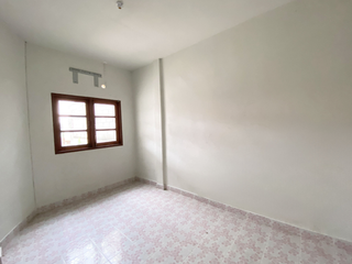 Casa adosada en venta de 2 habitaciones en Mueang Rayong, Rayong