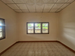 出售 2 卧室 独立屋 在 Mueang Rayong, Rayong