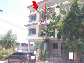 For sale 3 bedrooms townhouse in Lat Krabang, Bangkok