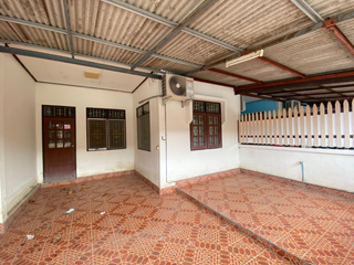 Casa adosada en venta de 2 habitaciones en Mueang Rayong, Rayong