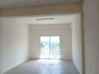 À vendre 1 chambre local commercial à Thung Khru, Bangkok