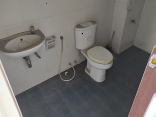À vendre 1 chambre local commercial à Mueang Chon Buri, Chonburi