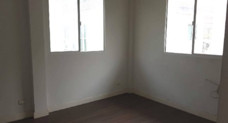 For sale 3 bedrooms house in Saphan Sung, Bangkok