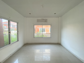 À vendre 4 chambres maison à Ban Chang, Rayong