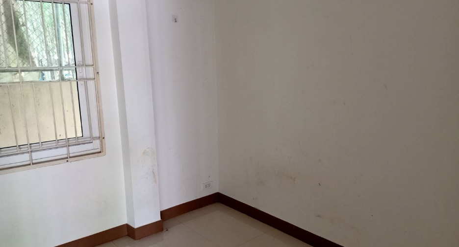À vendre 3 chambres maison à Pluak Daeng, Rayong