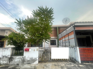 出售 1 卧室 联排别墅 在 Pluak Daeng, Rayong