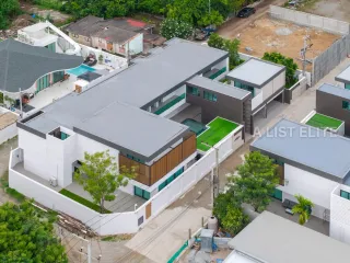 Haus zur Miete mit 6 Zimmer in Bang Lamung, Chonburi
